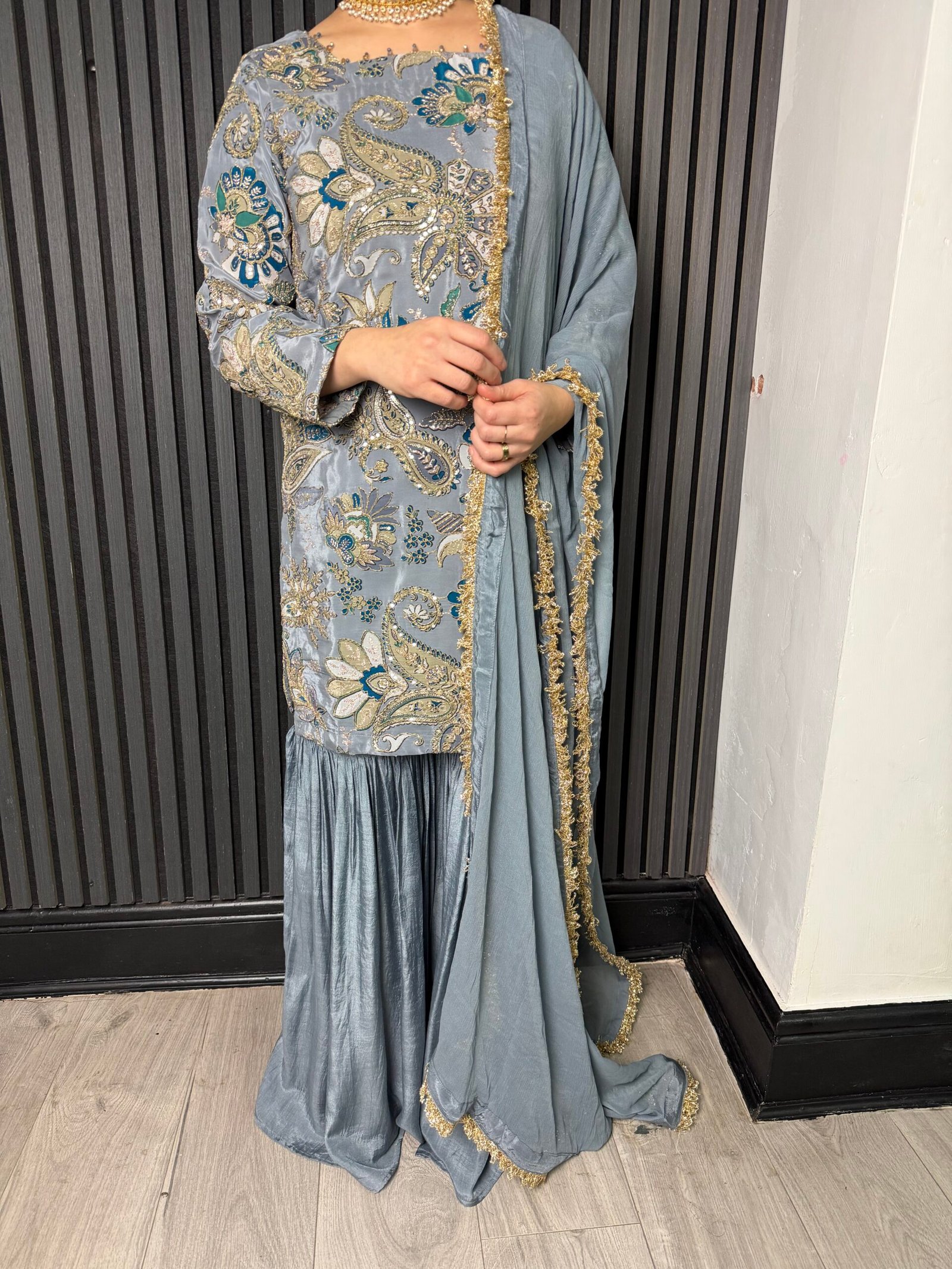 Zari Gharara 3 piece suit - Image 3