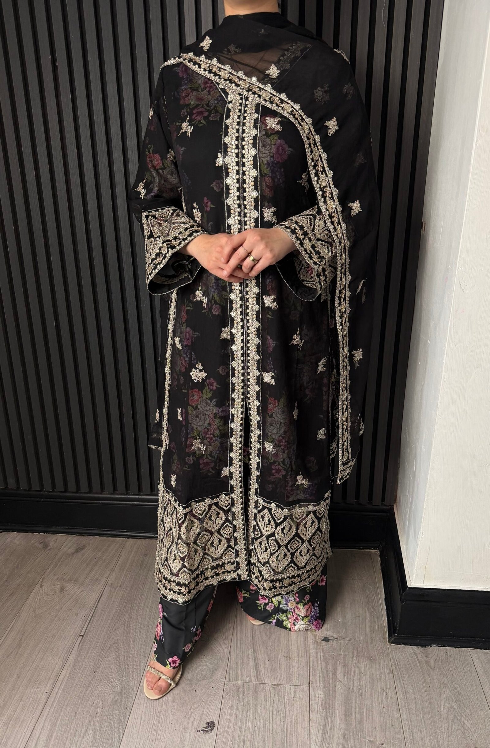 Ethnc inspired sharara 4 piece suit - Image 2